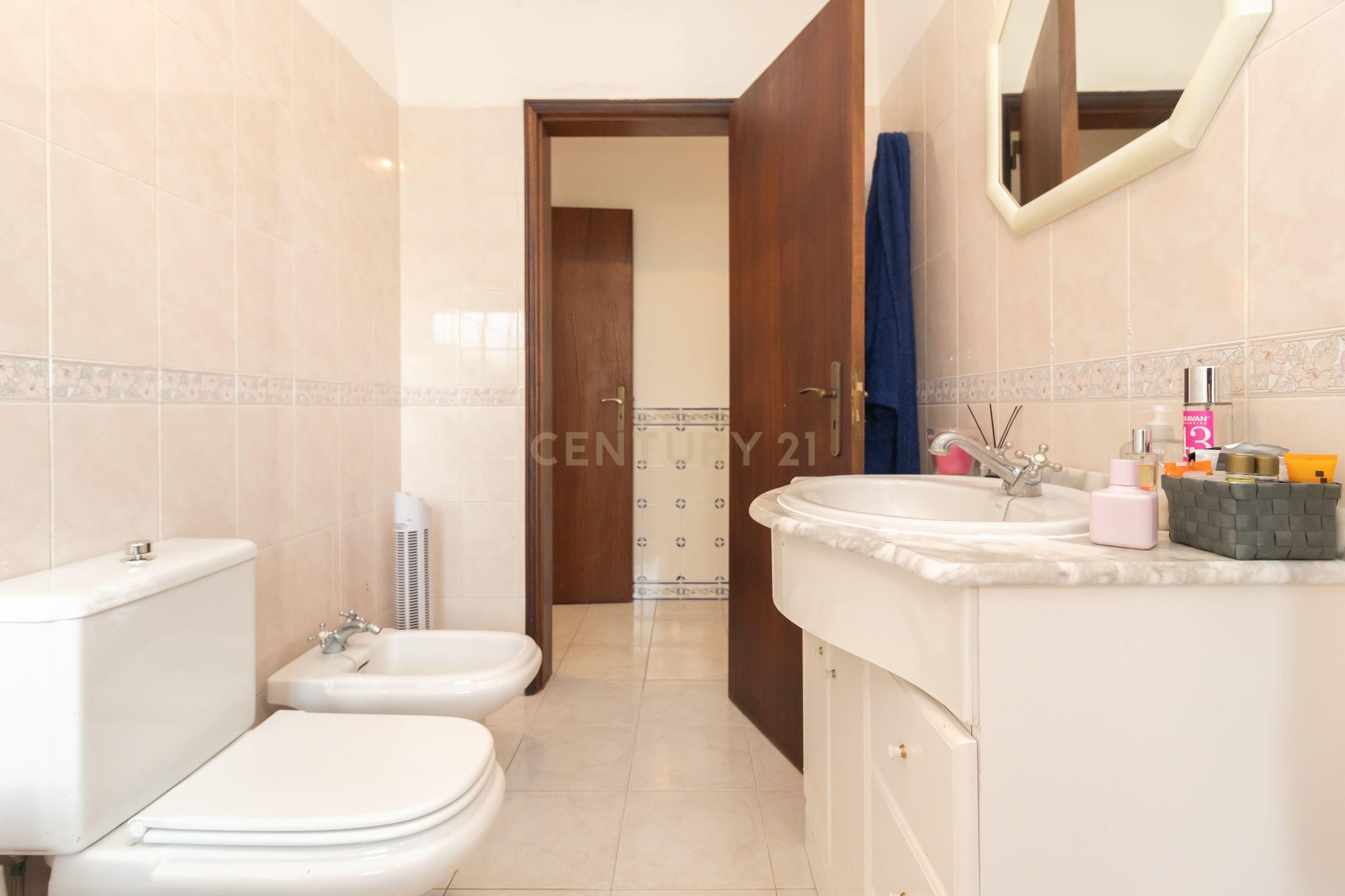 Moradia em Fernão Ferro com Piscina - Image 75