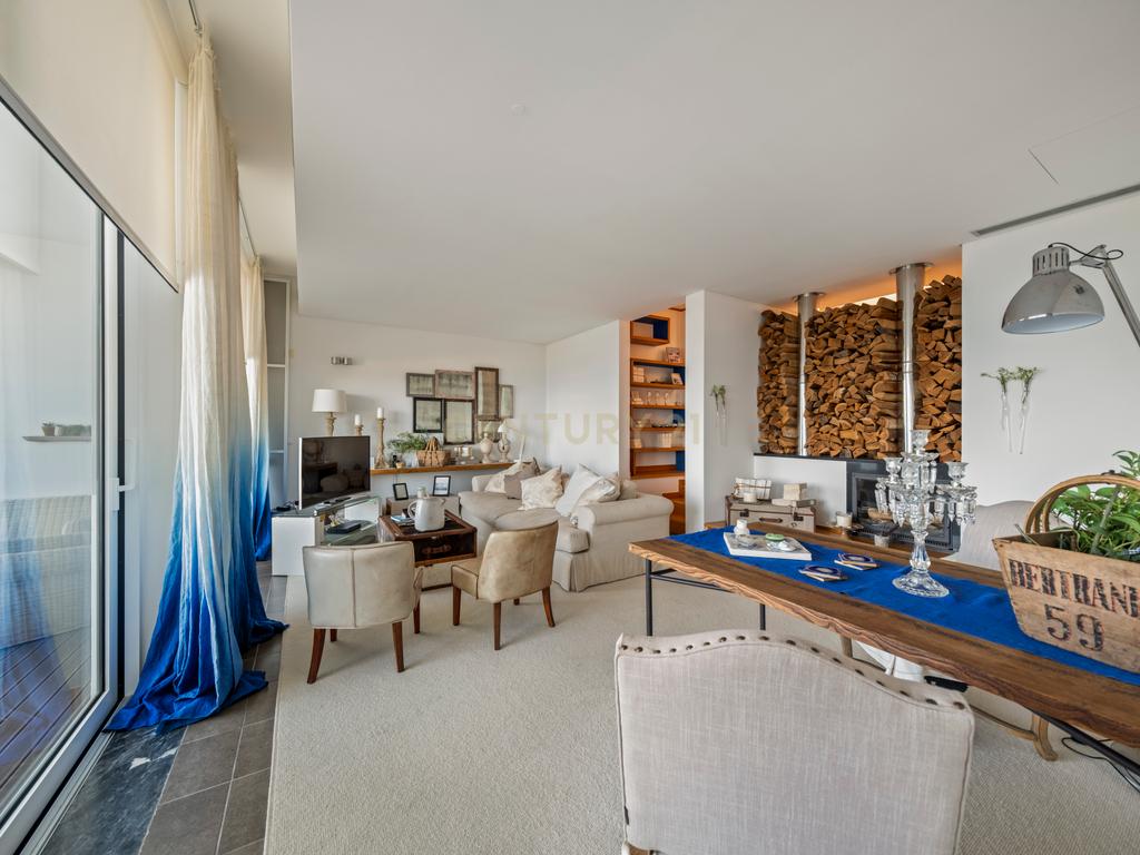 Apartamento T4 triplex com vista mar na Praia da Vitória - Image 9