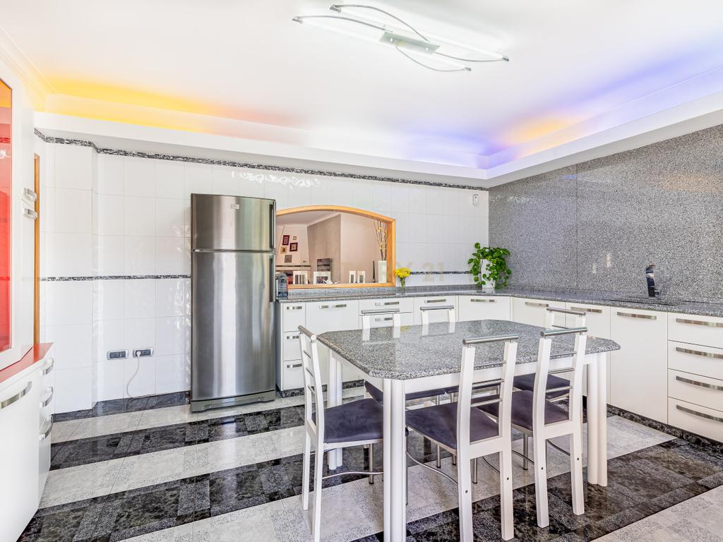 🏡 “C’Alma Home” — Onde a Alma Encontra o Espaço - MORADIA T4 C/PISCINA E 2443M2 DE TERRENO A 30 MINUTOS DO PORTO (Escola Secundária de Vilela) - C’ Alma Home - Image 11