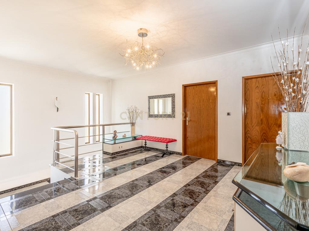 🏡 “C’Alma Home” — Onde a Alma Encontra o Espaço - MORADIA T4 C/PISCINA E 2443M2 DE TERRENO A 30 MINUTOS DO PORTO (Escola Secundária de Vilela) - C’ Alma Home - Image 20