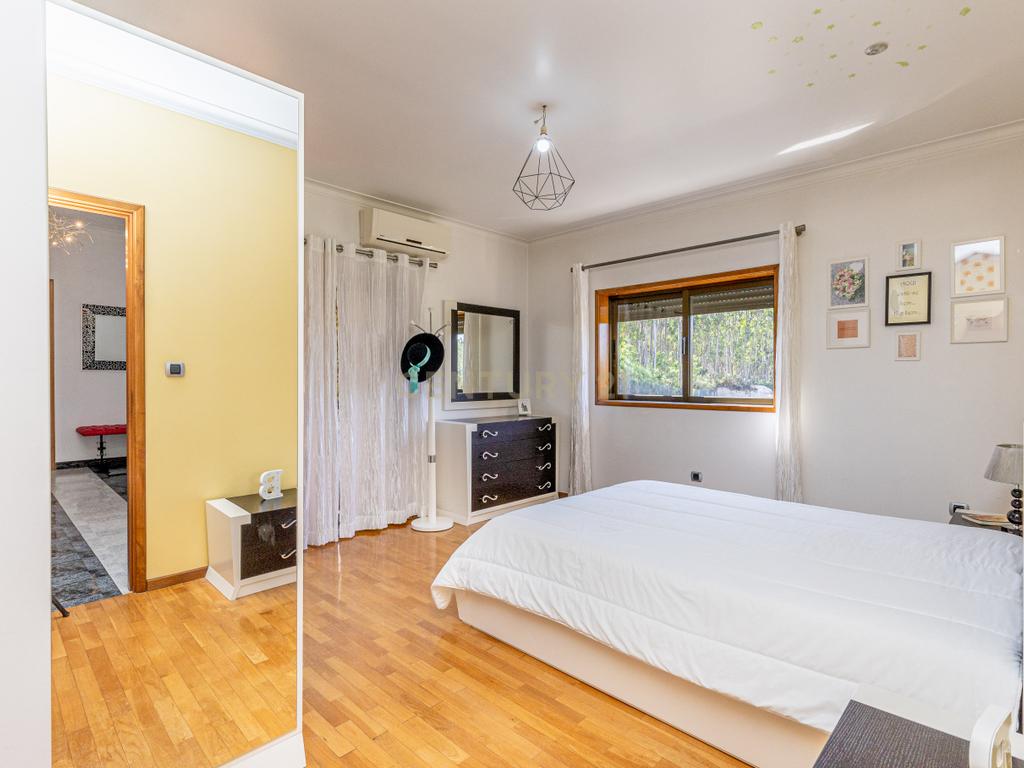 🏡 “C’Alma Home” — Onde a Alma Encontra o Espaço - MORADIA T4 C/PISCINA E 2443M2 DE TERRENO A 30 MINUTOS DO PORTO (Escola Secundária de Vilela) - C’ Alma Home - Image 24