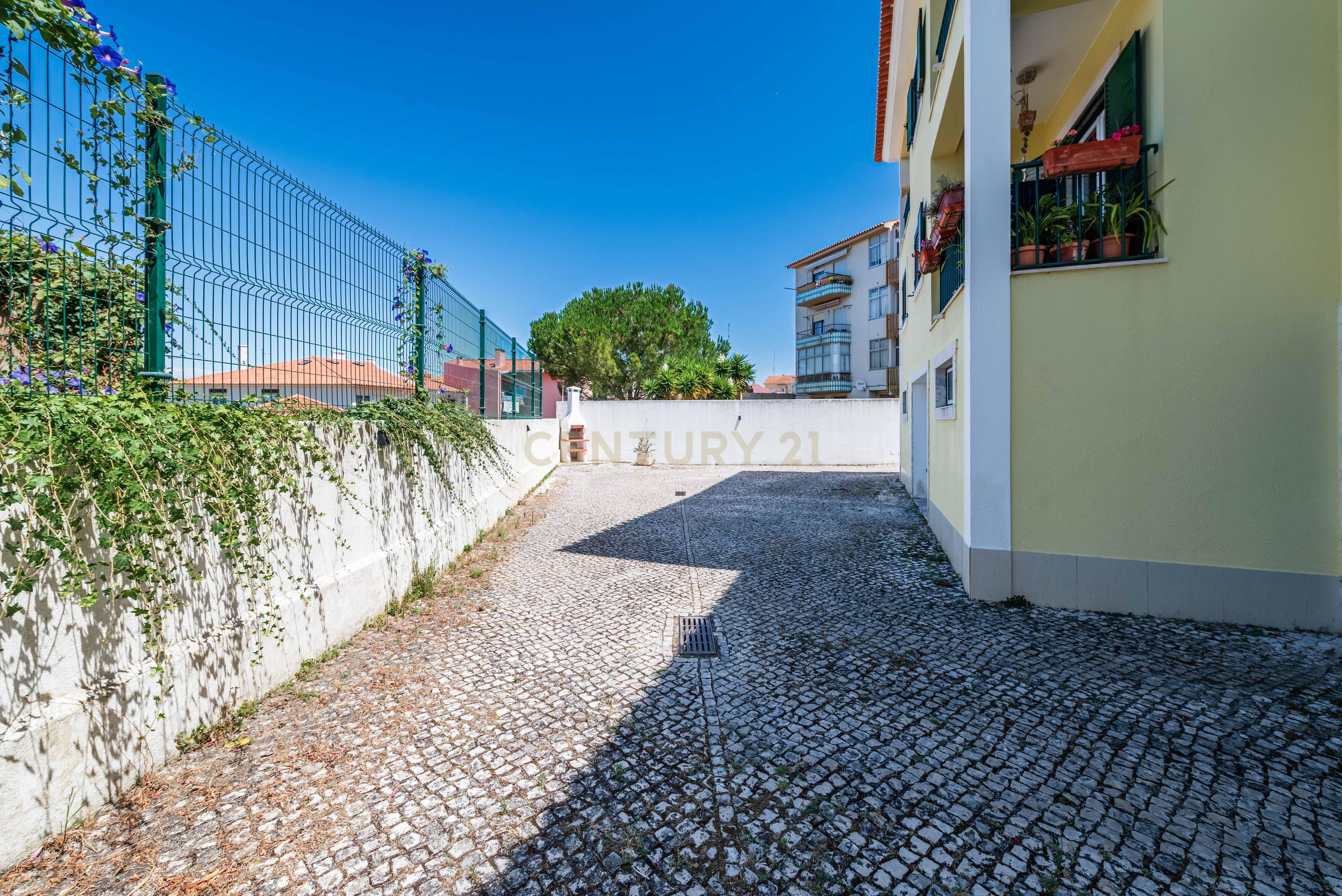 Apartamento T1 em Parede (Cascais) | Excelente Localização - Image 44