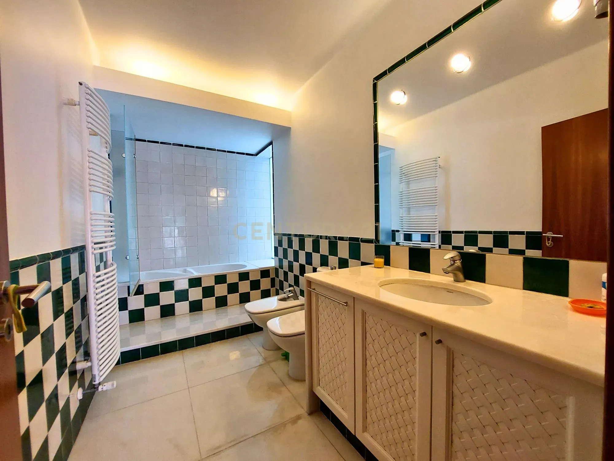 Moradia T4 | Grande terreno com 1760m2 | Piscina - Image 28