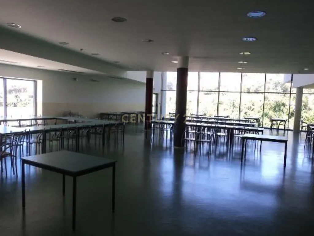 Quinta, Antigo Edifício do ISAVE (universidade) na Póvoa de Lanhoso - Image 8
