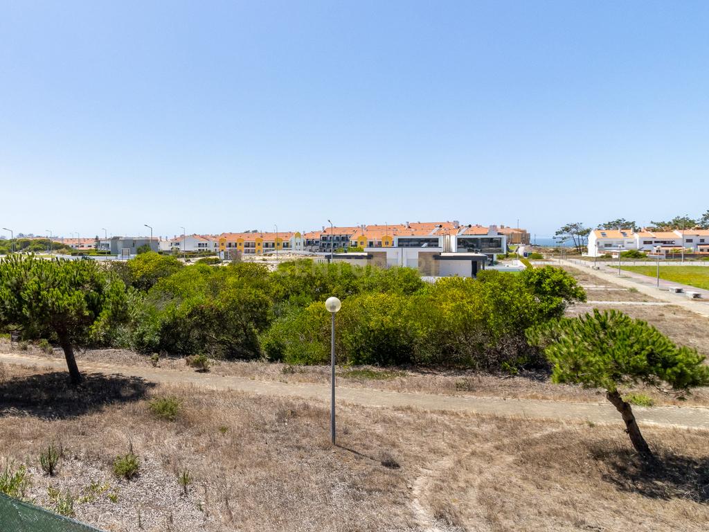 Excelente Apartamento T2 NOVO na Praia da Pedra do Ouro - Image 9