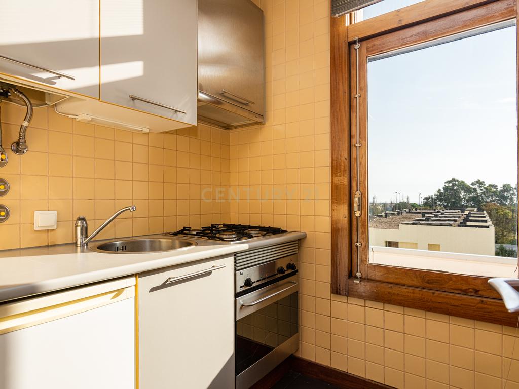 Apartamento T1+1 com vista deslumbrante, em Tróia, Carvalhal. Em Arrendamento! - Image 6