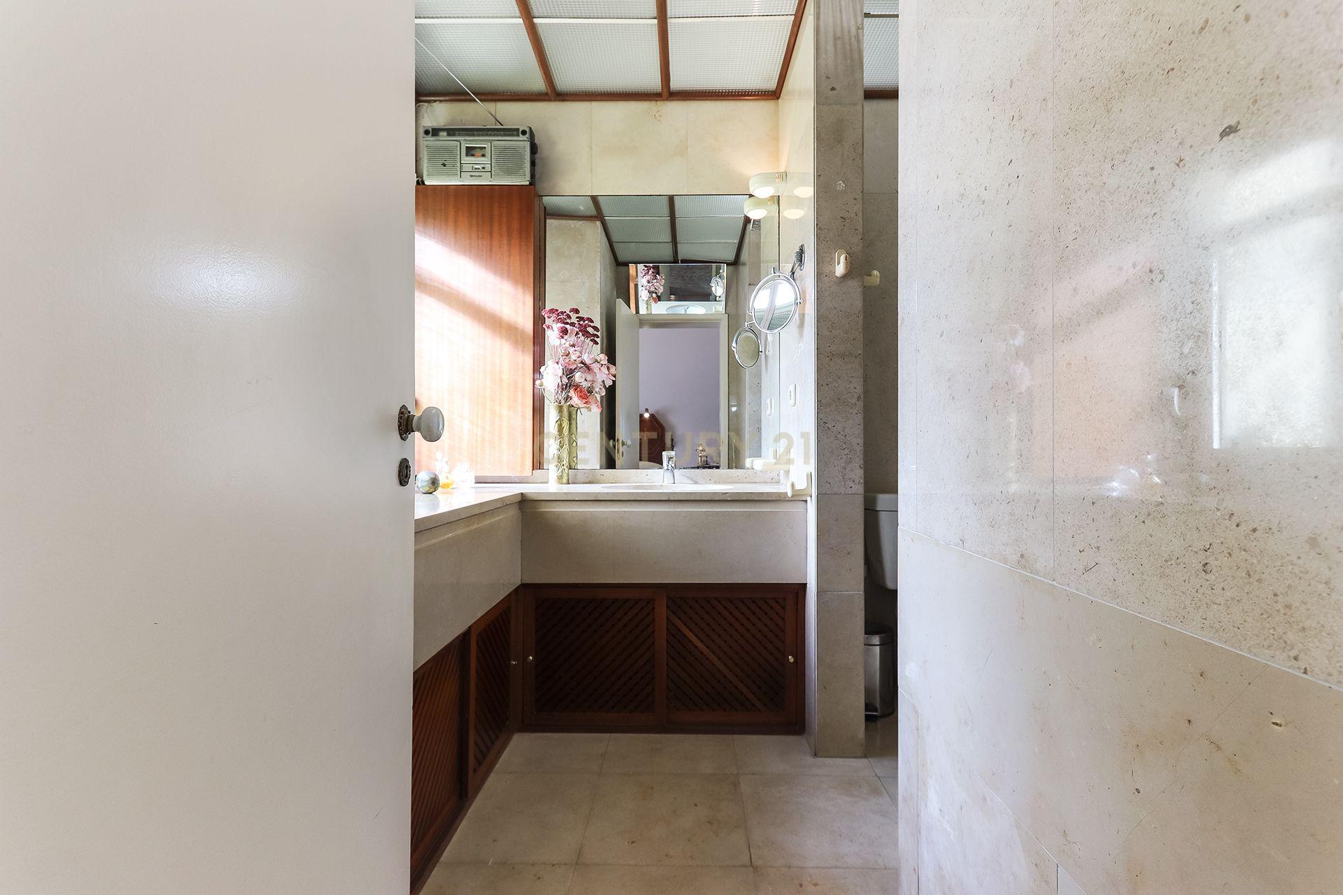 Apartamento T6 de charme no Areeiro - Image 18