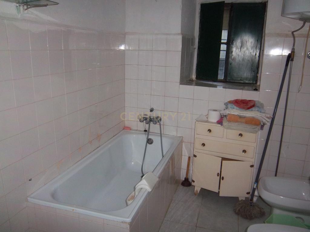 Moradia P/Recuperar Amarelos, Sarnadas de Ródão - Image 12