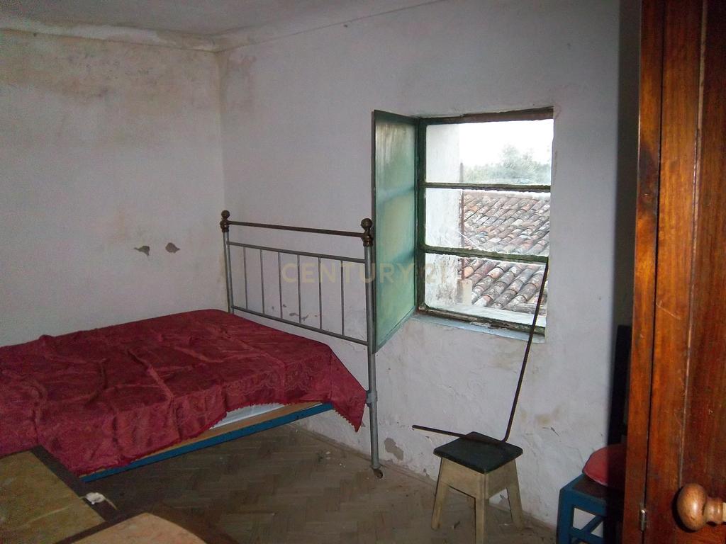Moradia P/Recuperar Amarelos, Sarnadas de Ródão - Image 14