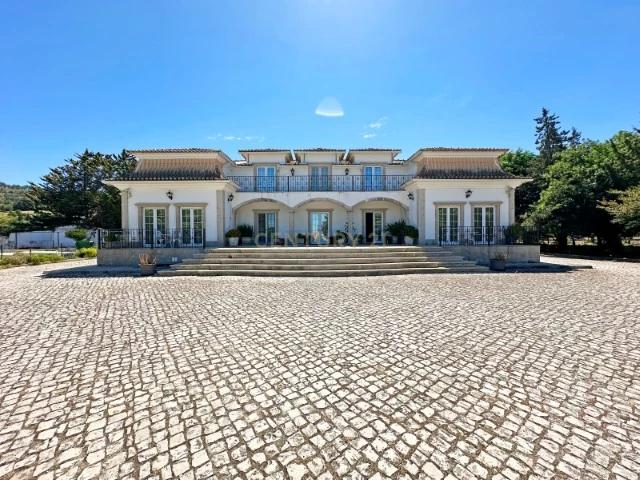 Quinta á venda nos Brejos de Azeitão em Setubal - Image 1