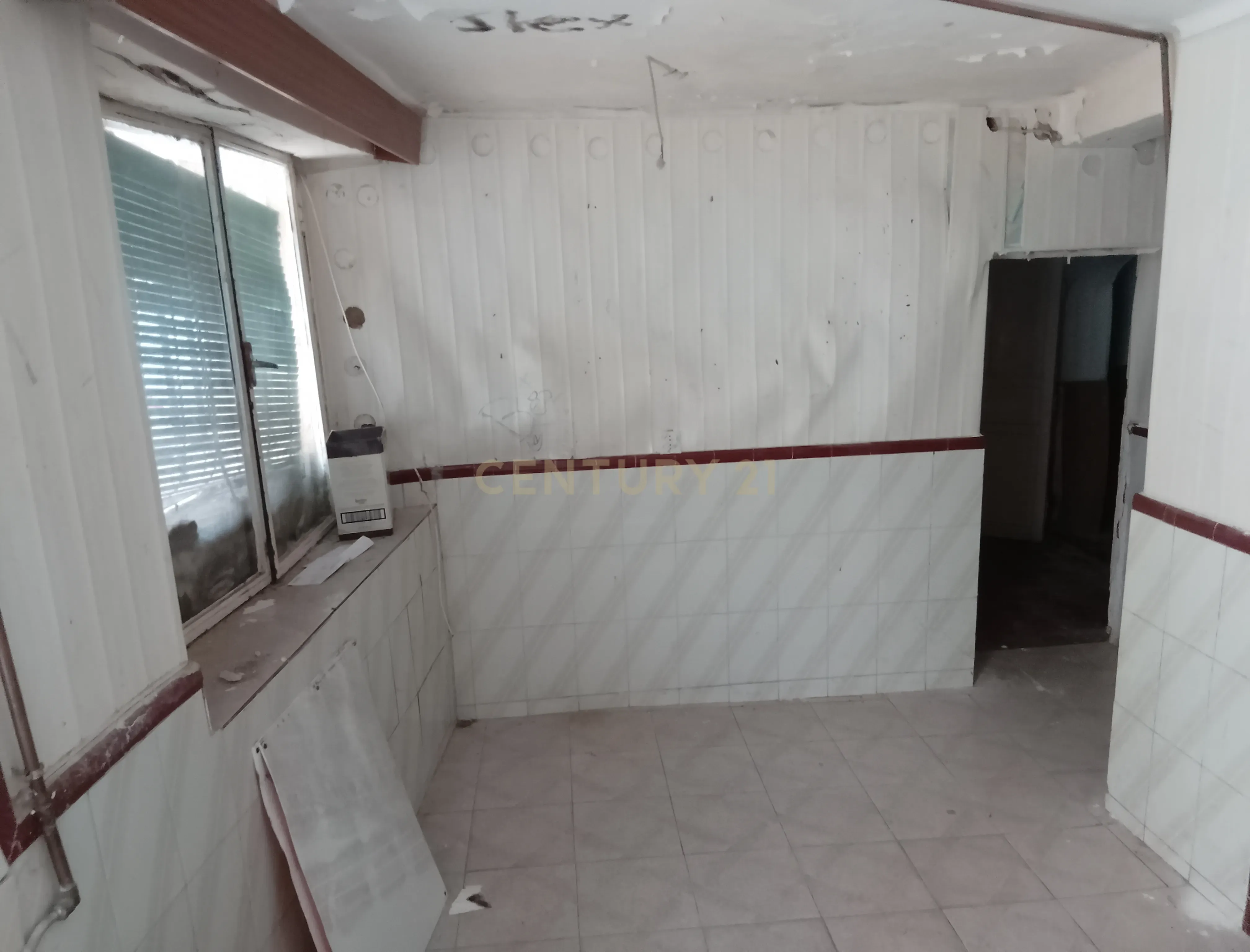 undefined - Image 4