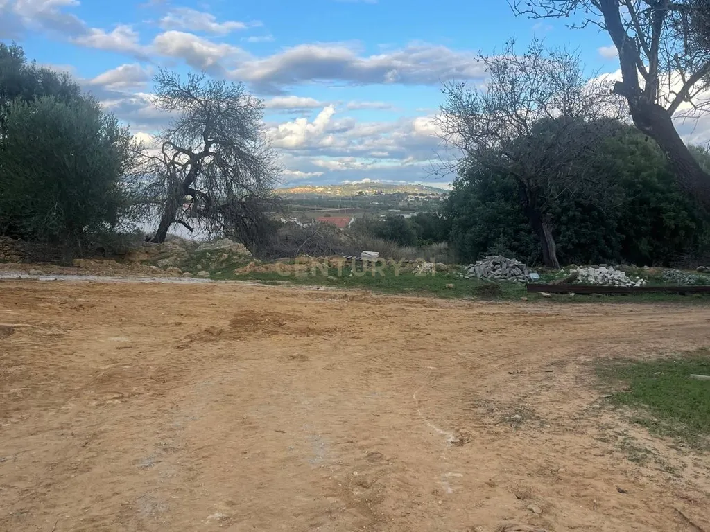 Magnífica moradia moderna com cave, jardim, piscina e vista fabulosa! - Image 14