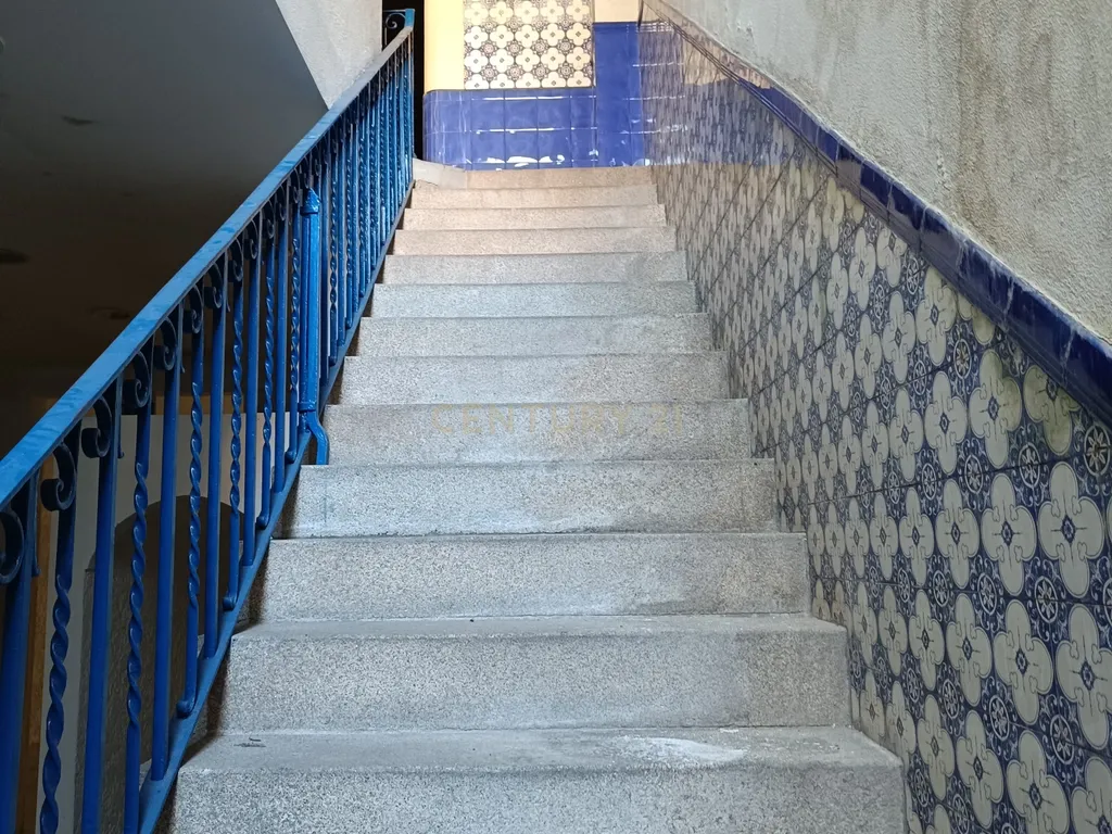 Prédio em zona premium na Baixa do Porto - Image 4