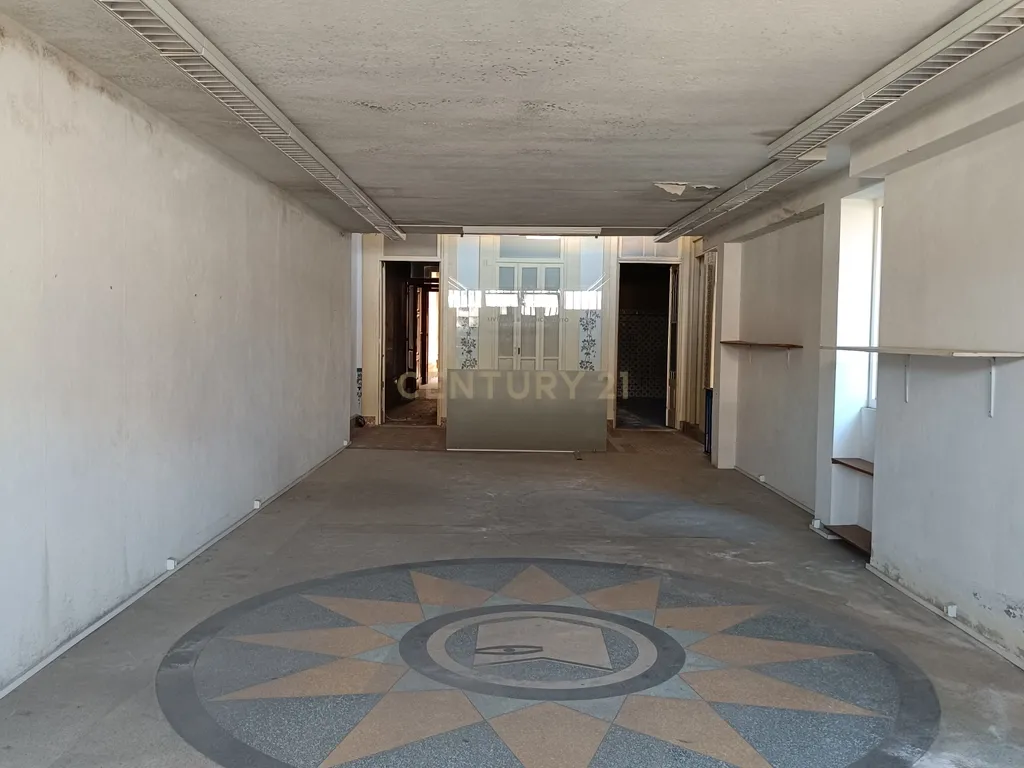 Prédio em zona premium na Baixa do Porto - Image 10
