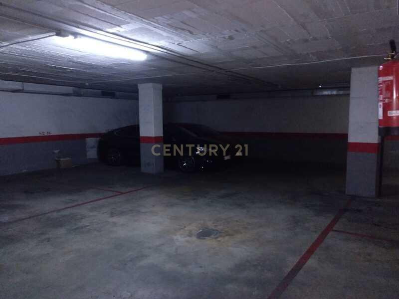 Garagem à venda em Sabadell, Barcelona - 37m² por 8000€ - Image 1