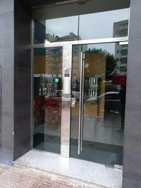 Garagem à venda em Sabadell, Barcelona - 37m² por 8000€ - Image 2