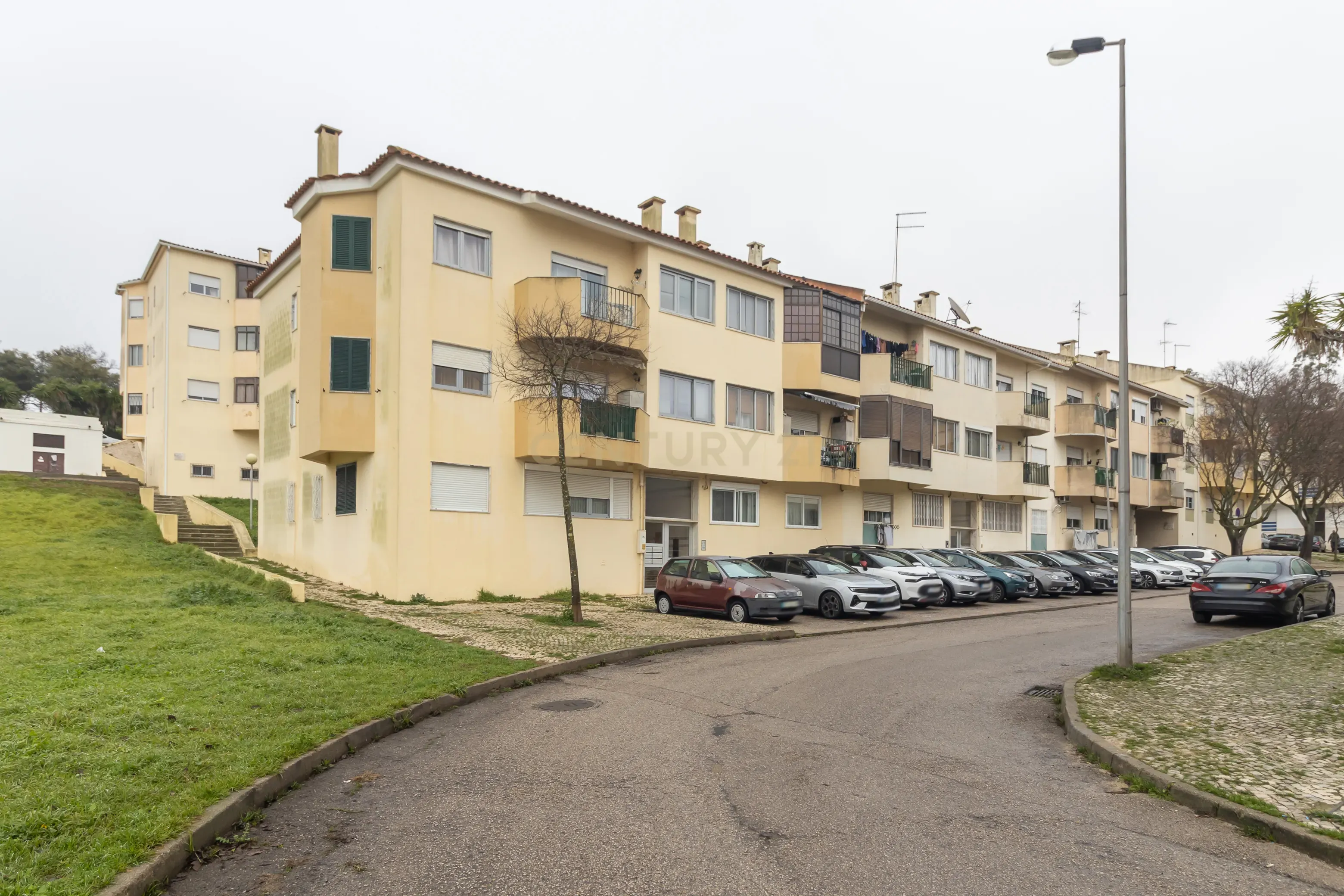 Apartamento T3 c/ 2WC em Vale Flores (RESERVADO) - Image 32