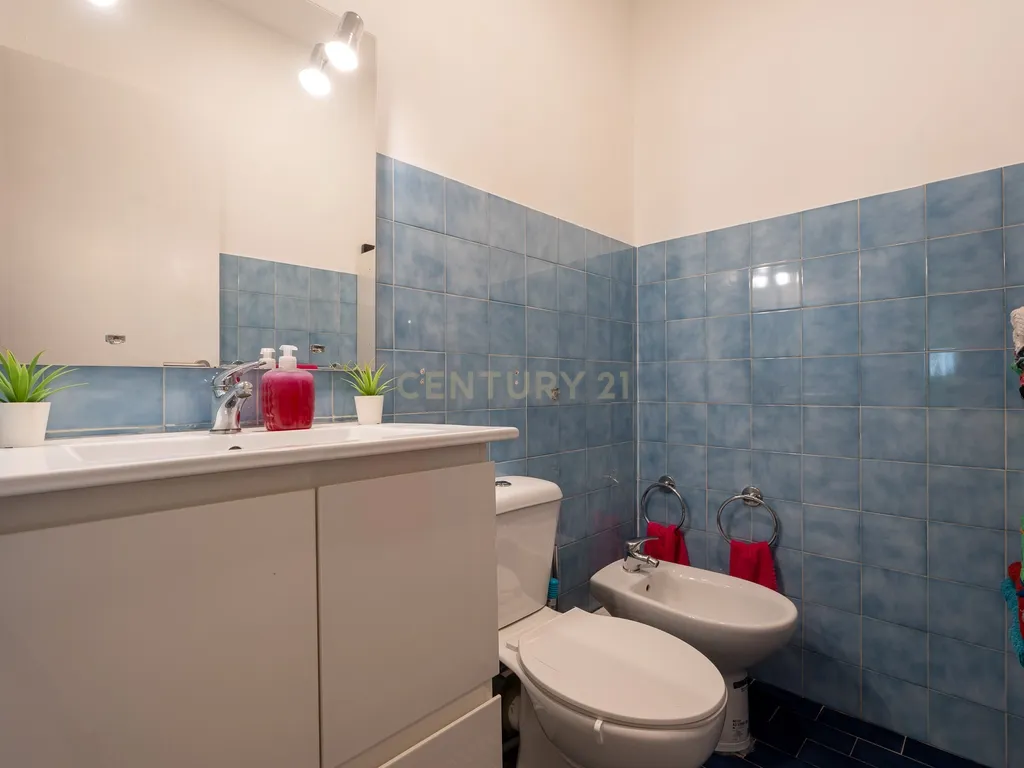 Apartamento de tipologia T4, com 2 WC e arrecadação localizado em Santo António dos Cavaleiros – Loures. - Image 29