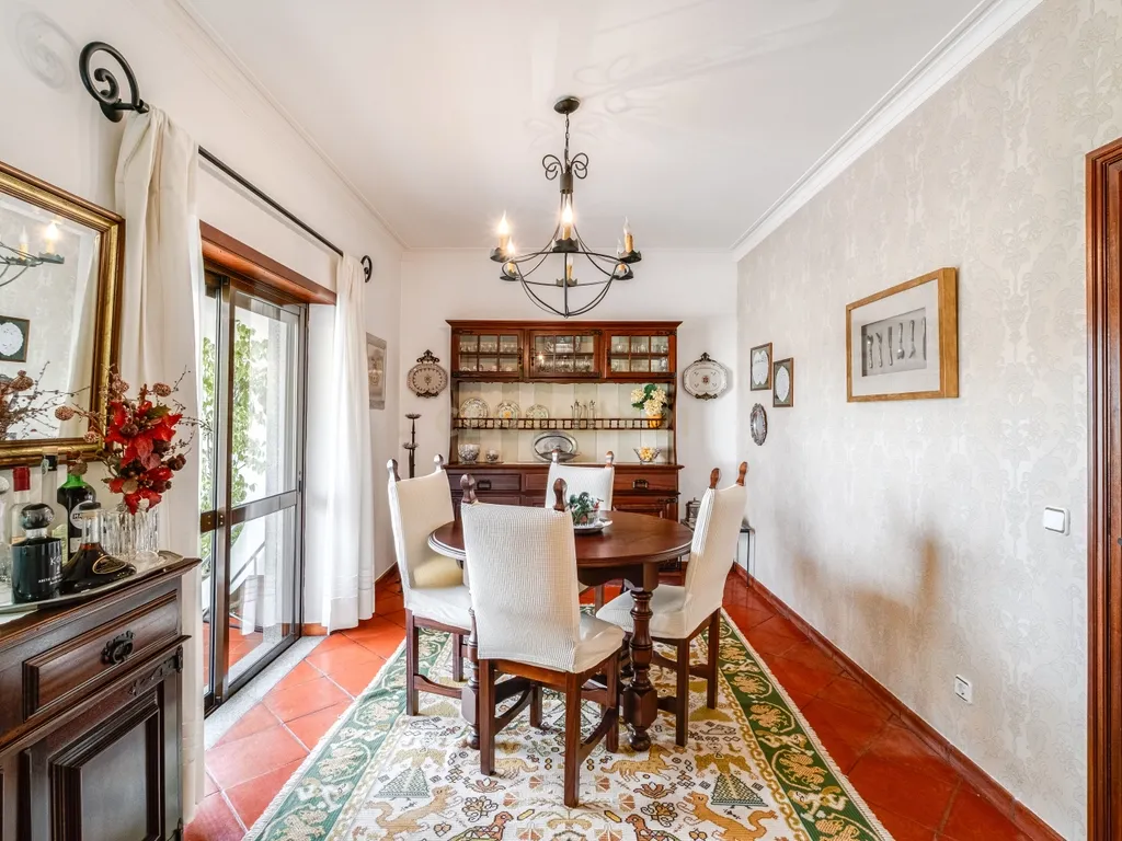Há casas que se visitam… e há casas que se sentem. Esta é, sem dúvida, uma delas. - Image 4