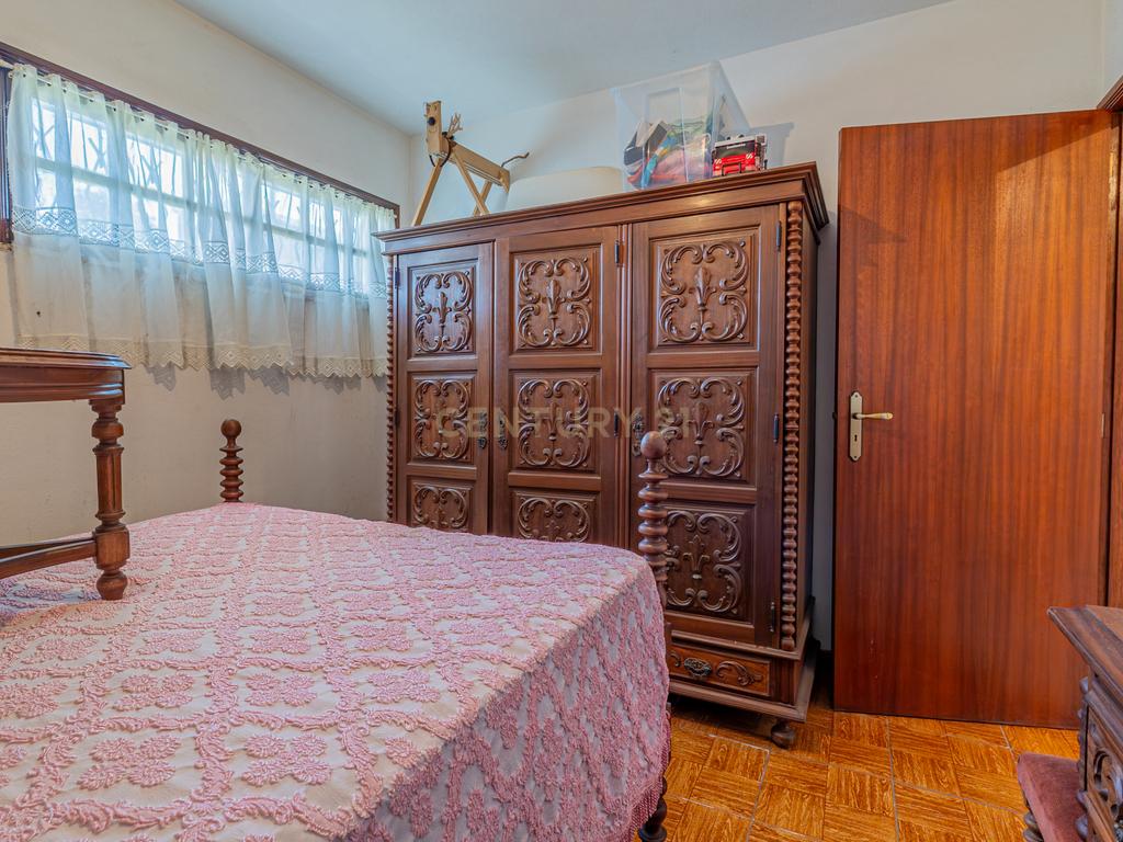 Moradia T3 + T2 em Amares com Jardim e Garagem - Image 31