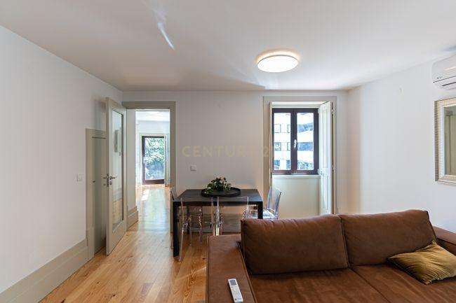 Apartamento T1 de charme com jardim no centro do Porto - Image 6
