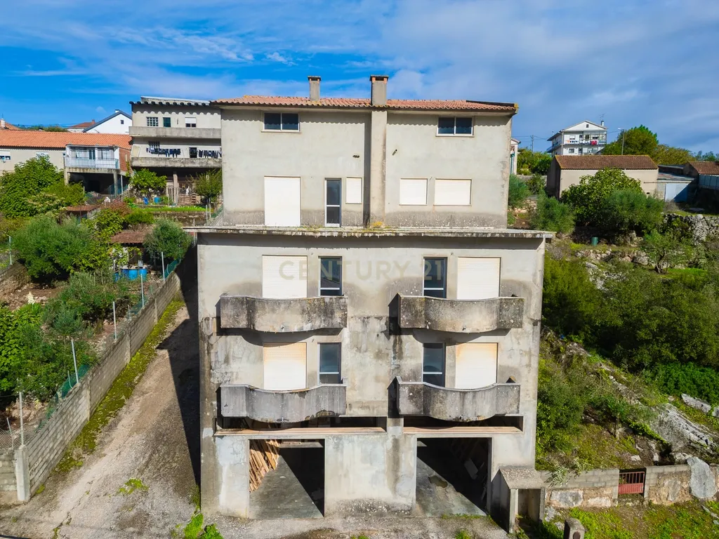 CONJUNTO MORADIA, 4 APARTAMENTOS E PAVILHÃO - Image 70