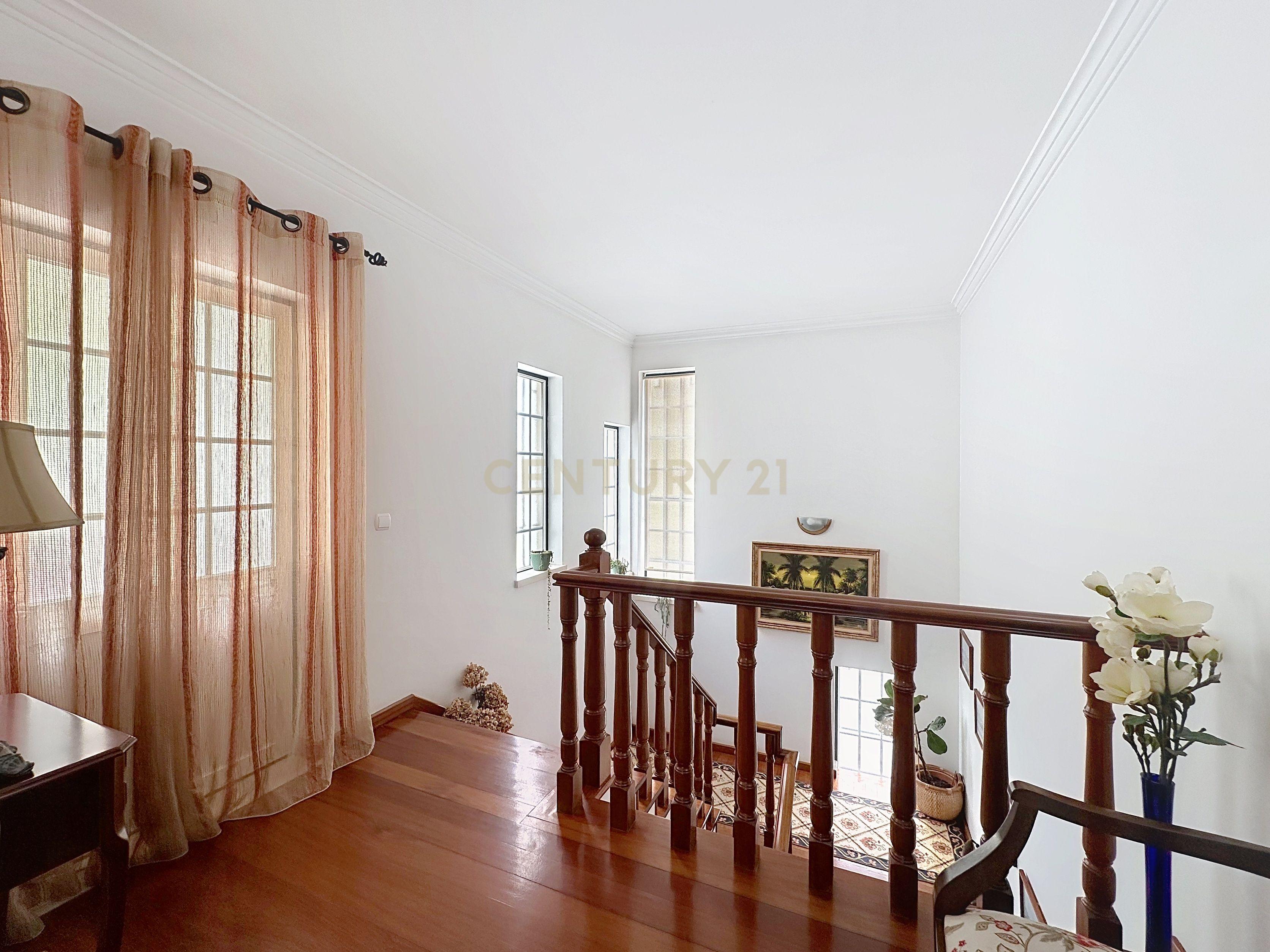 Fotografia 9 de MORADIA T5 | CARVALHAIS, COIMBRA