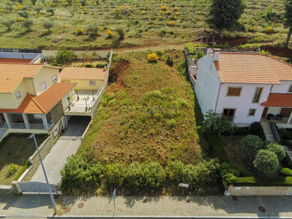 Terreno no Loteamento Mira Bragança, para uma Moradia Geminada - Image 9