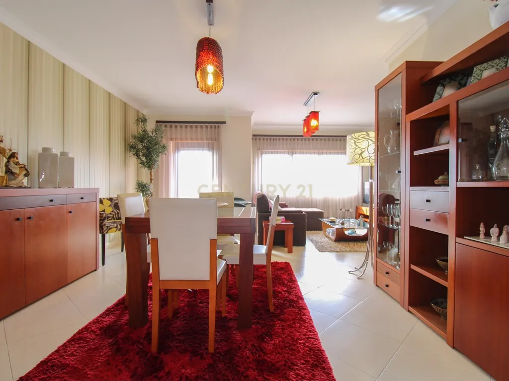 Apartamento T3 centro Palmela - Image 4