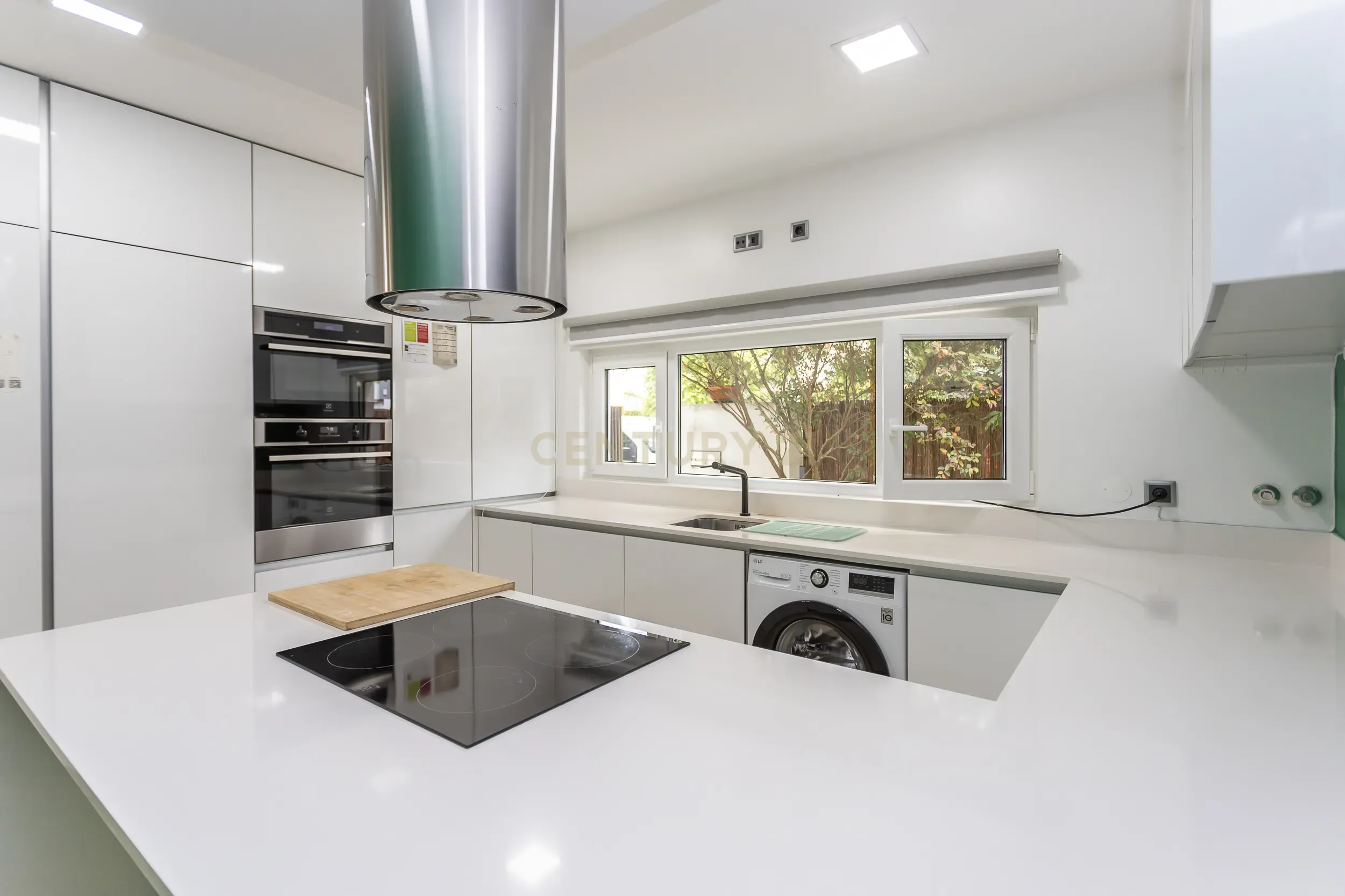 Moradia contemporânea, com piscina, no Aroeira Village, Concelho de Almada - Image 23