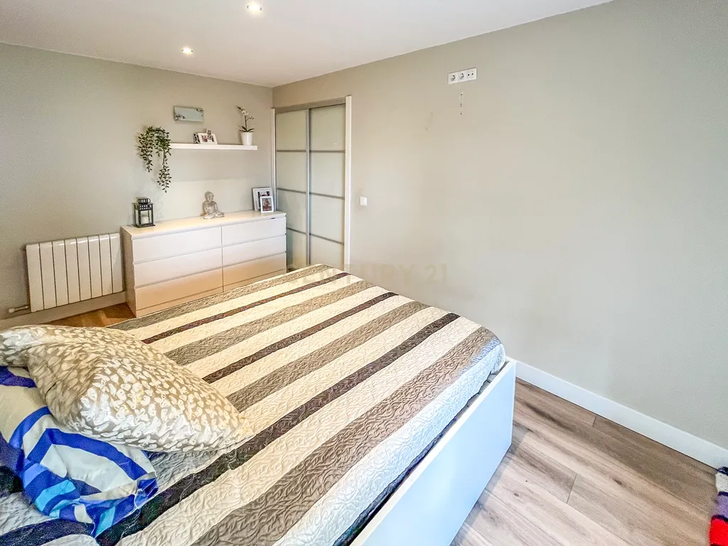 Apartamento T2 com Terraço em Mataró, Barcelona - Image 14