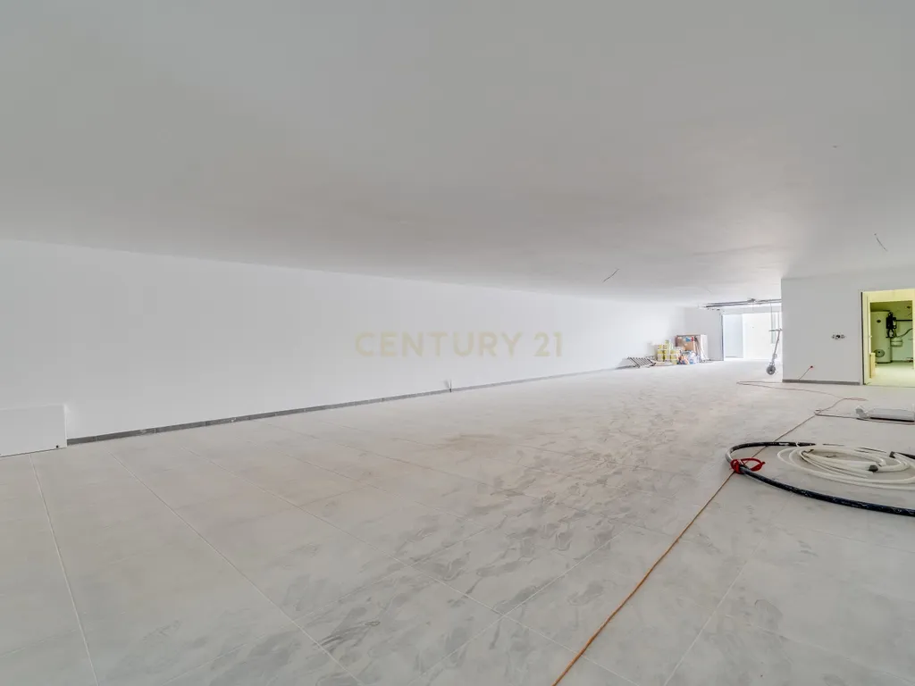 Moradia T4+1 de construção nova com piscina infinita | Caramujeira, Lagoa - Image 40