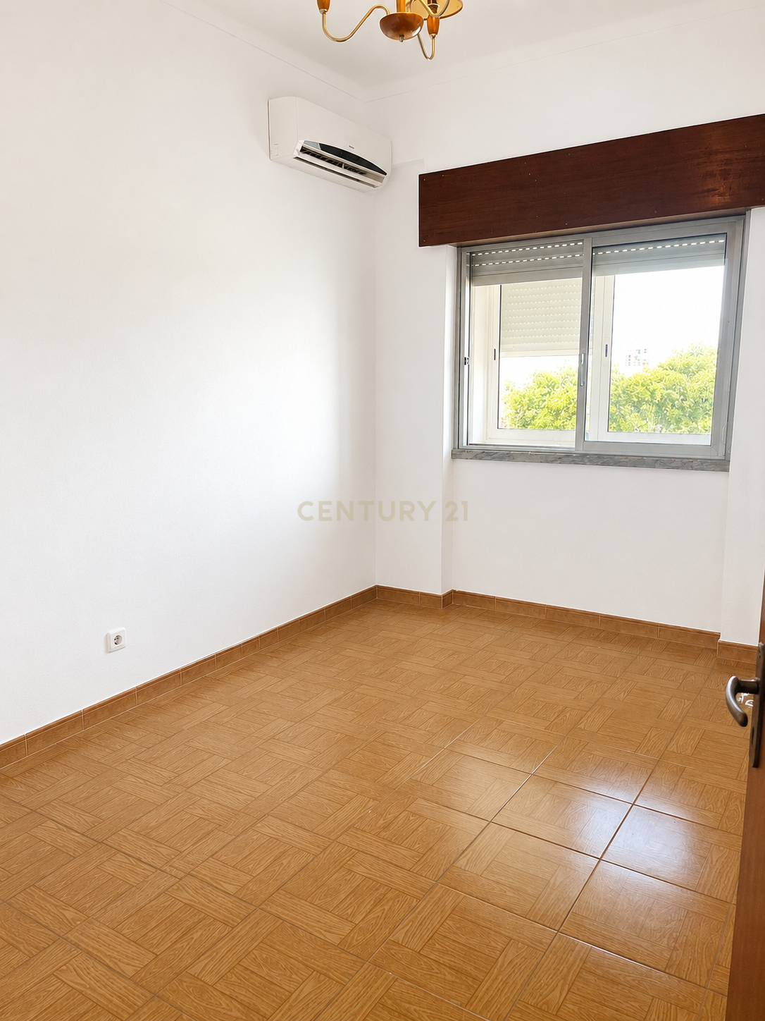Fotografia 12 de Apartamento T2 com elevador e varandas na Amora, Seixal