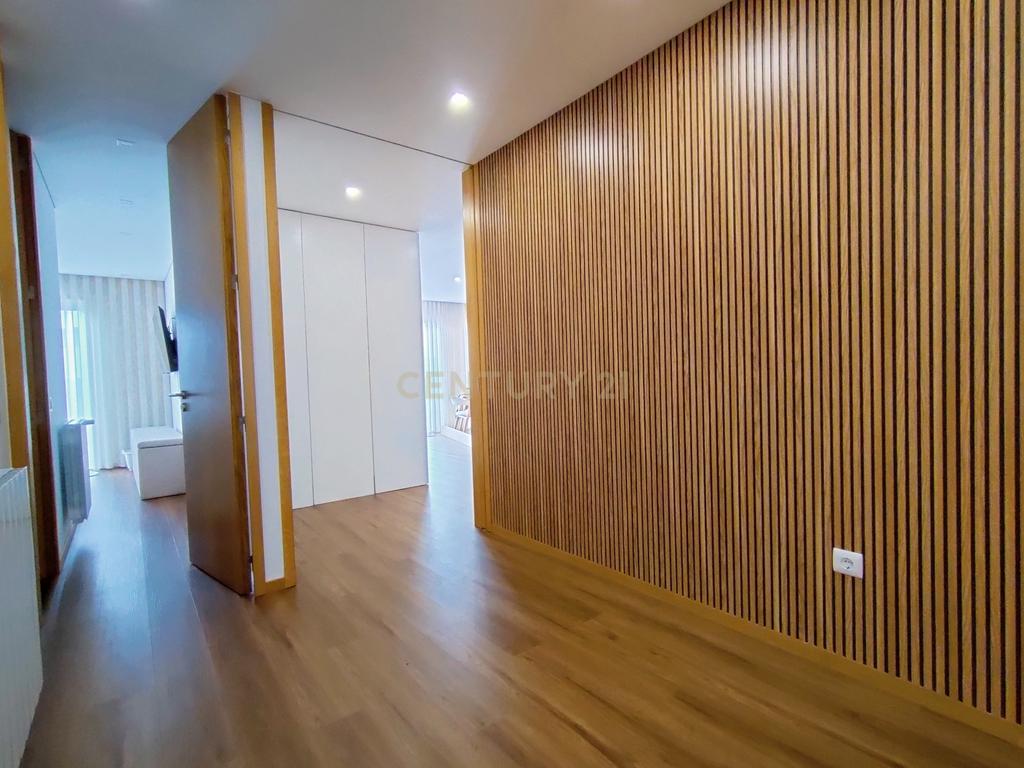 Apartamento com 2 quartos na Póvoa de Varzim - Image 15