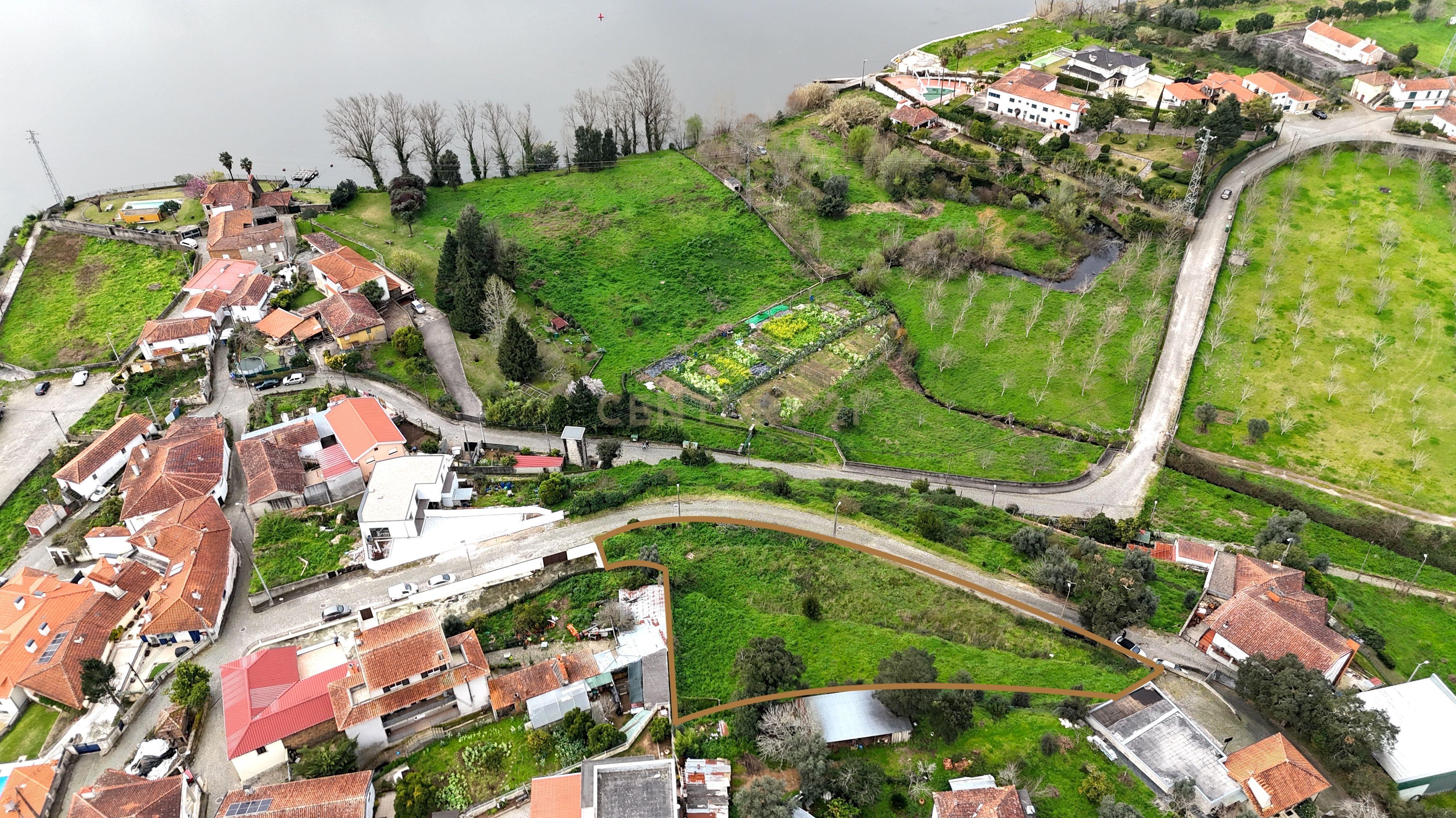 Terreno para construção a apenas 200m do Rio Douro, em Melres, Gondomar - Image 2