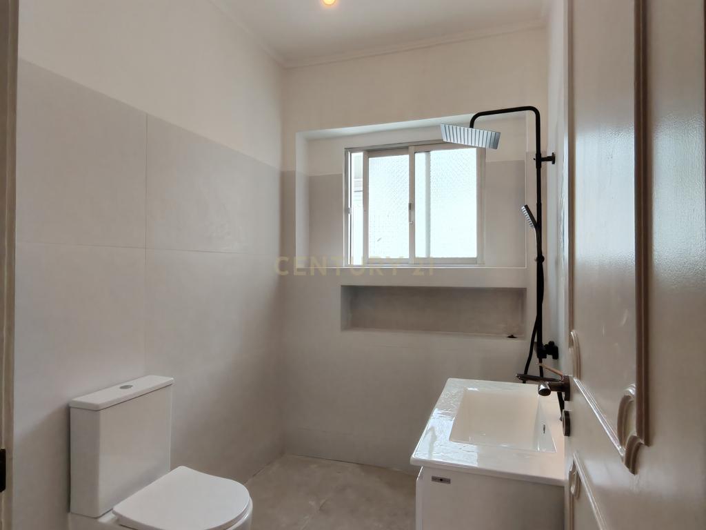 Apartamento T2 em Campolide, Lisboa - Image 7
