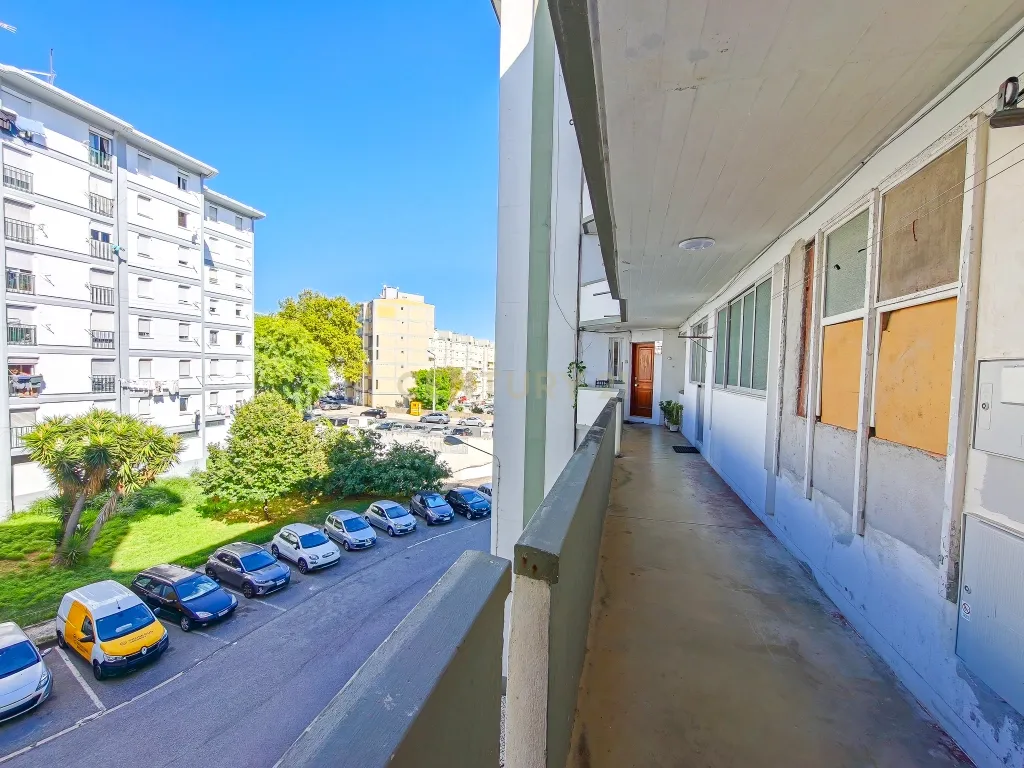 Excelente Oportunidade em Marvila: T3 Funcional com Elevador - Image 18