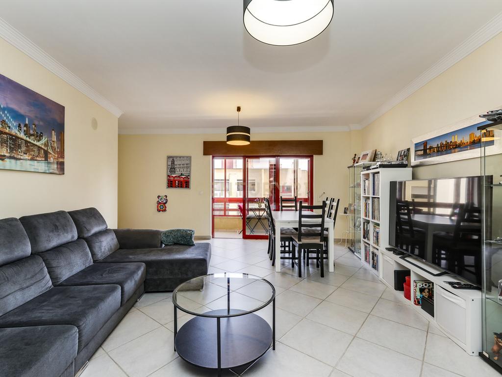 Apartamento T3 com 129m2 e Garagem, na Quinta Da Piedade   - Image 7