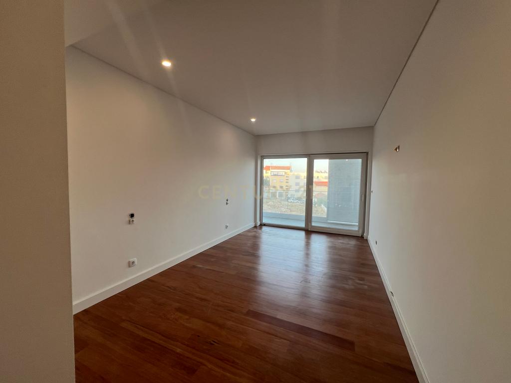 T2 NOVO em fase final de construção com vista rio | Iria Rio Residence — Santa Iria de Azoia | Ref.ª 2D - Image 14