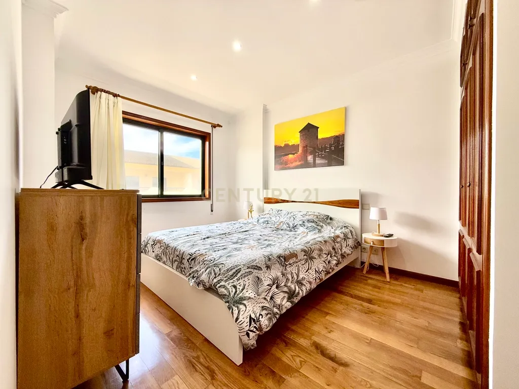 Apartamento T3 Apulia com piscina (Negociável) - Image 28