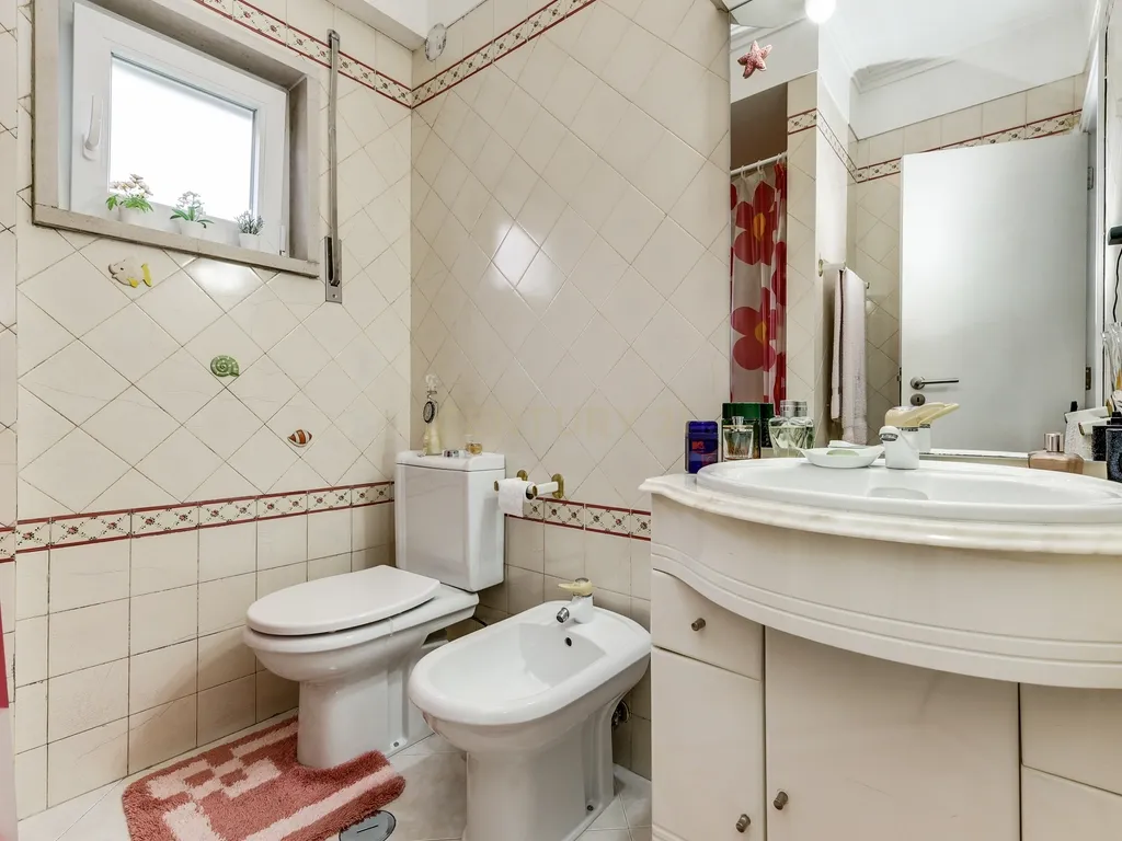 Apartamento T3 em Prior Velho com estacionamento - Image 19