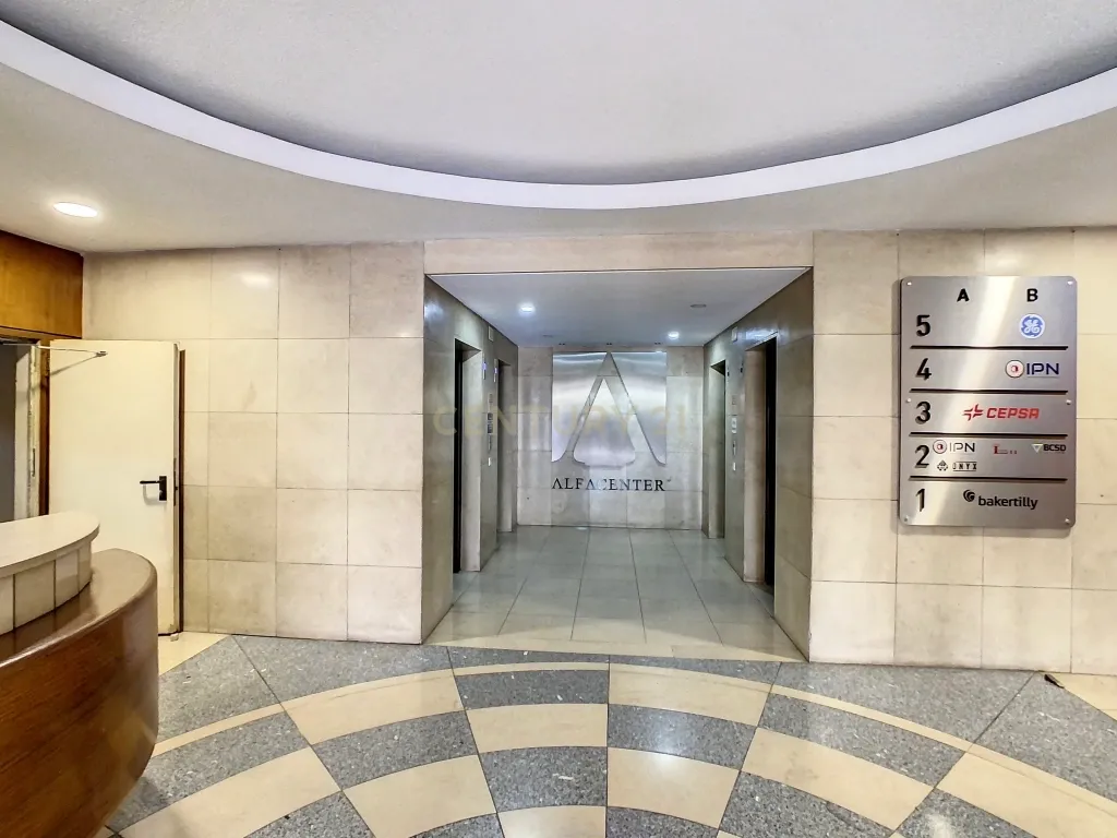 Escritório com 157 m2 na Av. Columbano Bordalo Pinheiro, Lisboa - Image 5