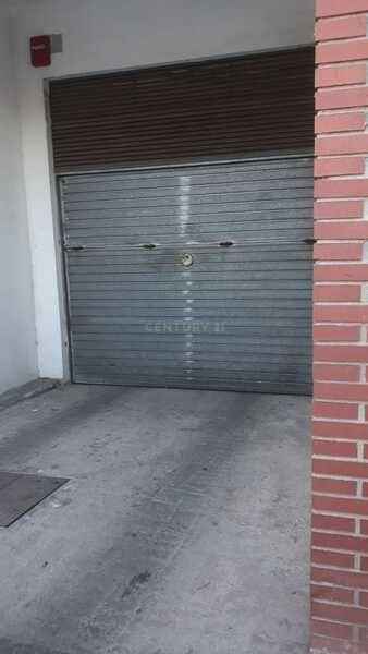 Garagem - Image 1