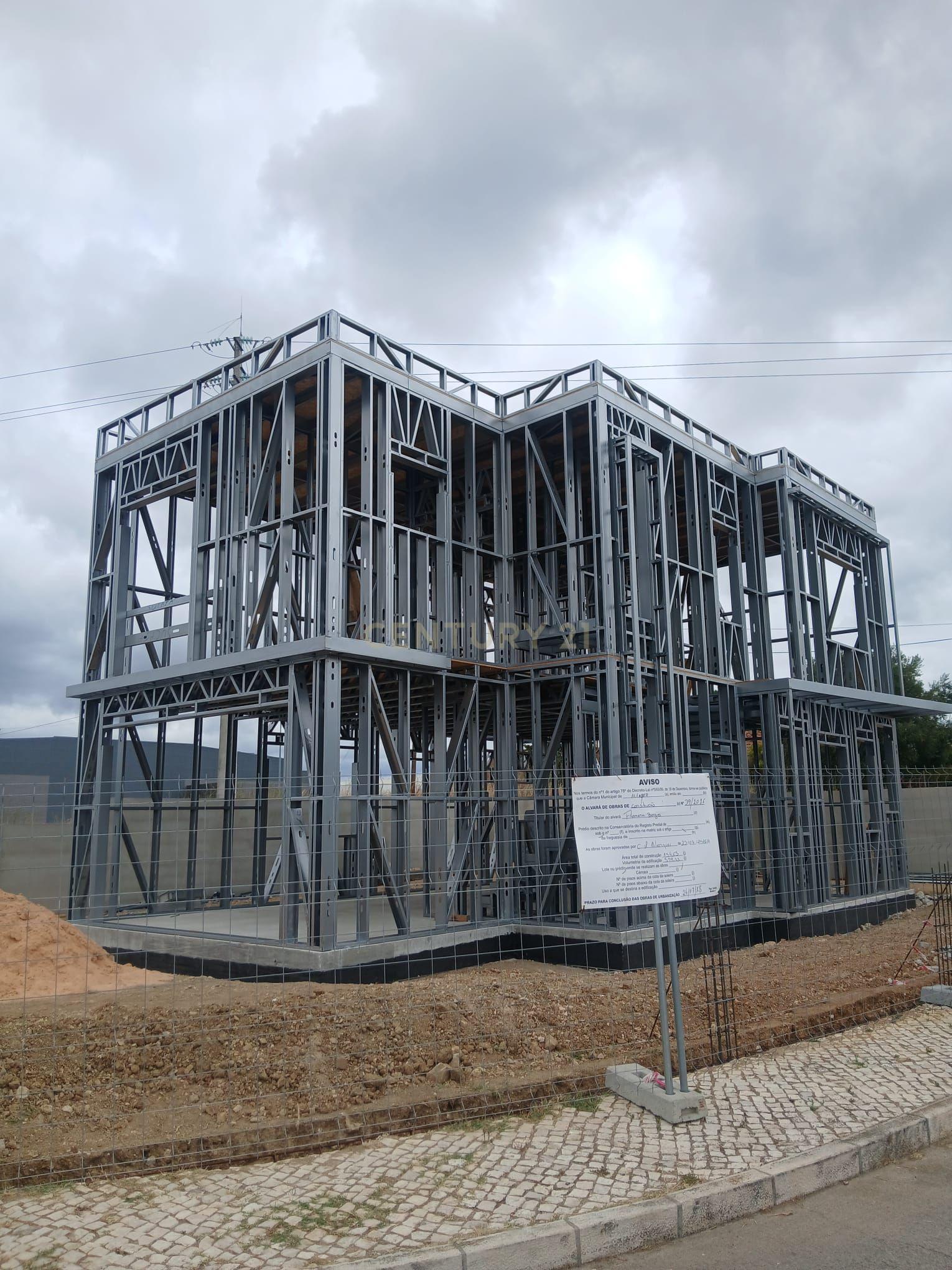 Fotografia 5 de Moderna Moradia T3 em Construção em Alenquer