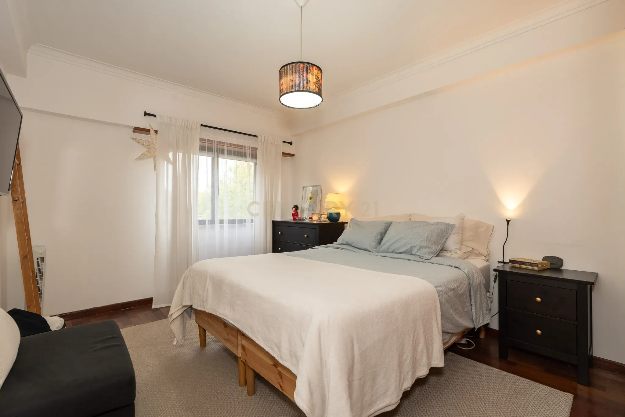 Apartamento T3 com garagem para 2 viaturas Monte Abraão - Image 13