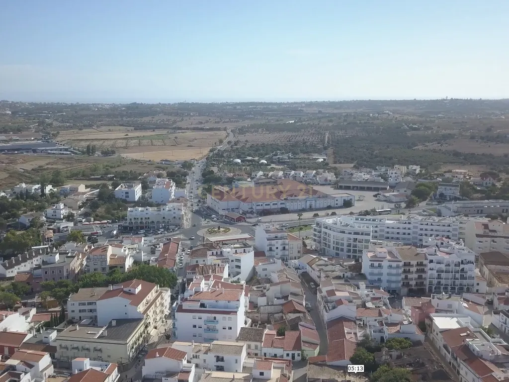 Moradia para reabilitação urbana no centro de Lagoa - Image 13