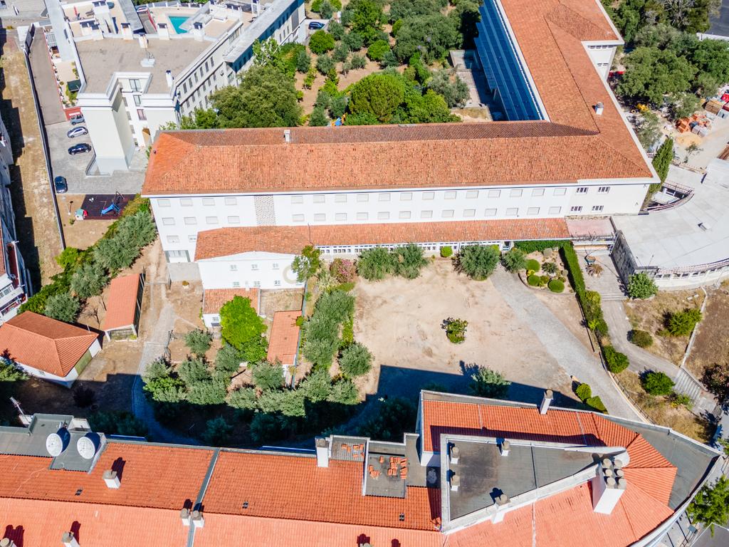 Prédio no Centro de Portalegre para investimento - Image 54