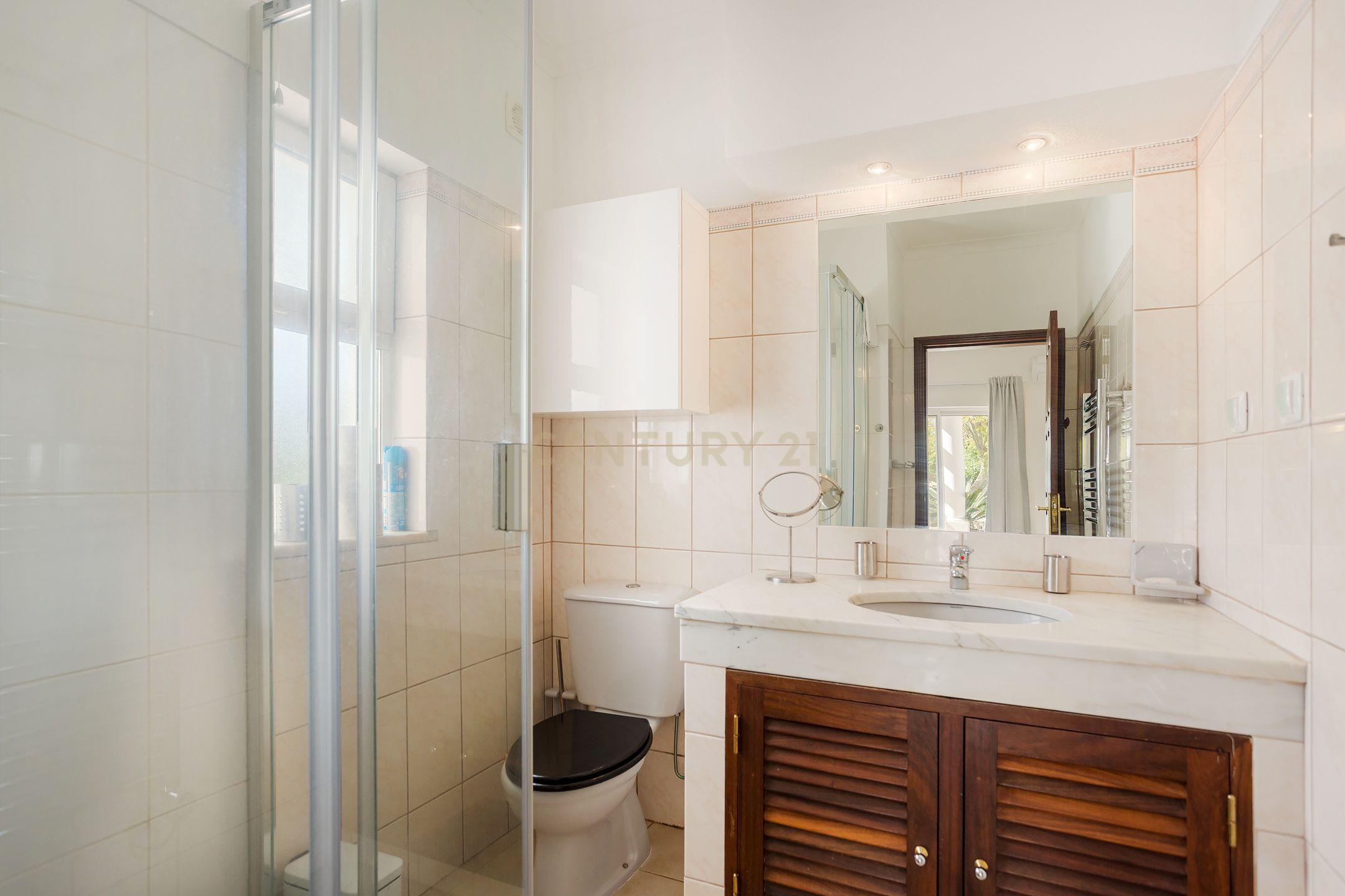 Moradia T3 com vista golfe - Algarve - Image 8