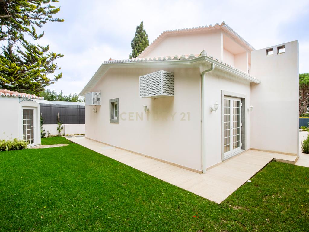 Moradia T3+1 Remodelada  – A 5 Minutos da TASIS | Linhó, Sintra - Image 7