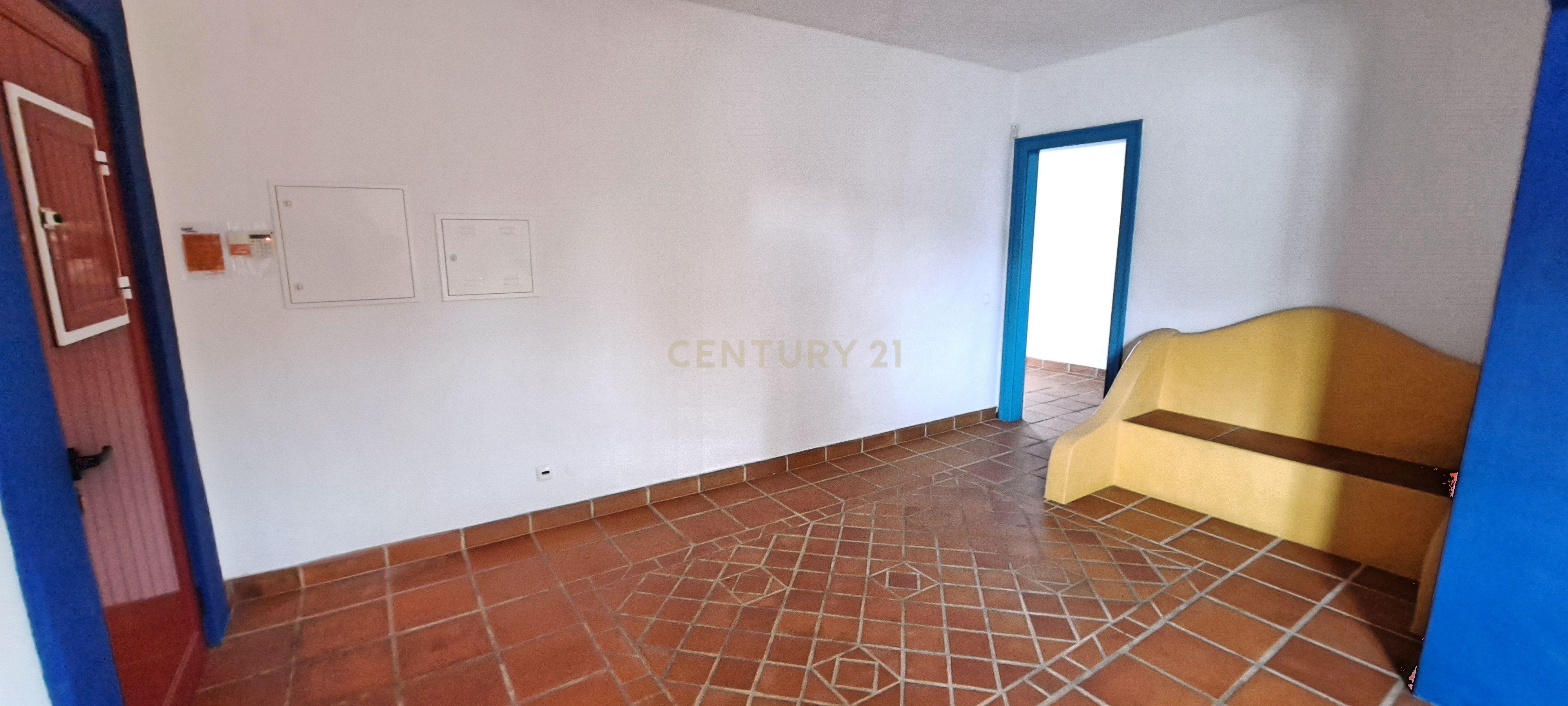Terreno com 5250m em Pegões com Moradia e garagem sem LU - Image 10